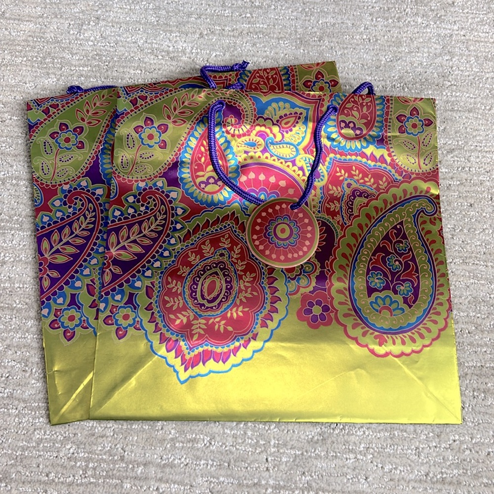2 Pleasingly Paisley Metallic Gift Bags & Tags